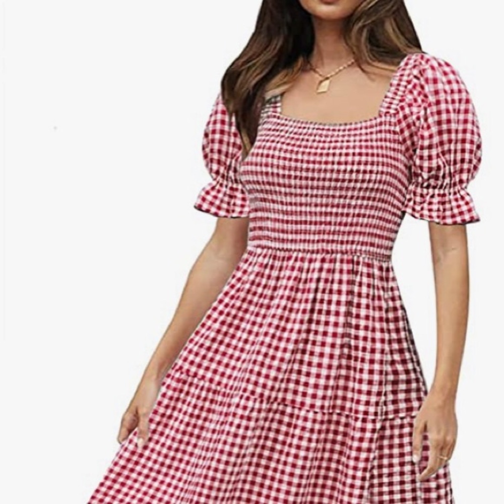 Red/white ruffle dress